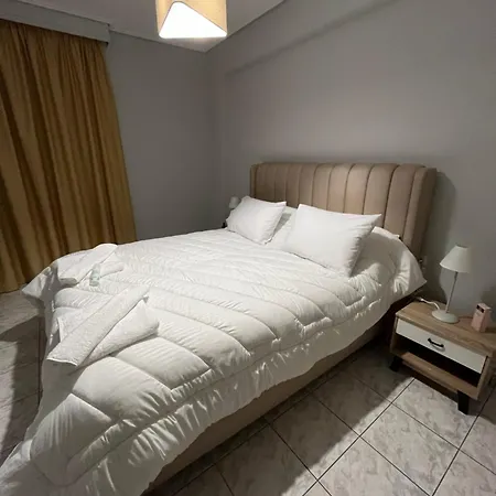 Linda's Apartment *